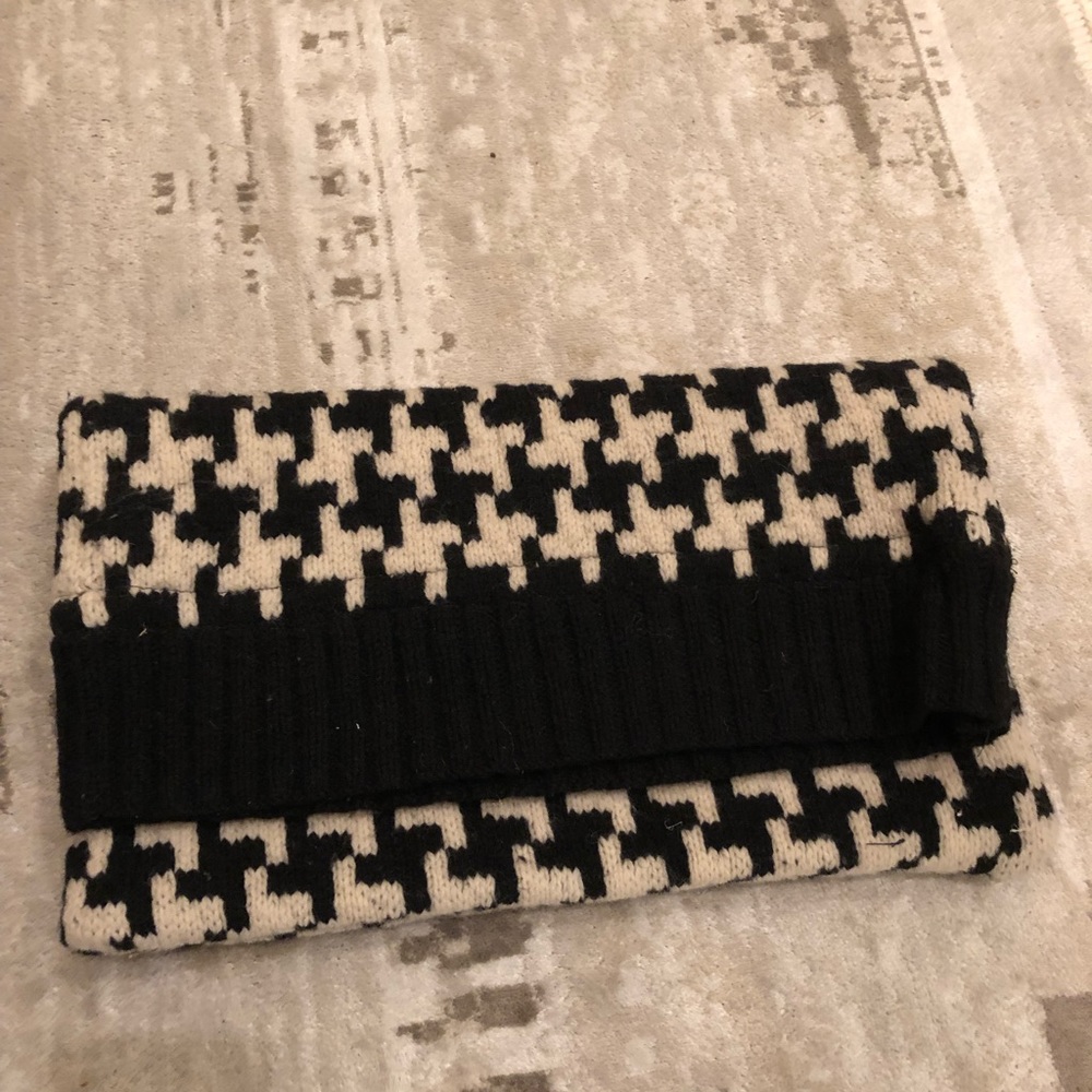 Custom Made Knit Clutch